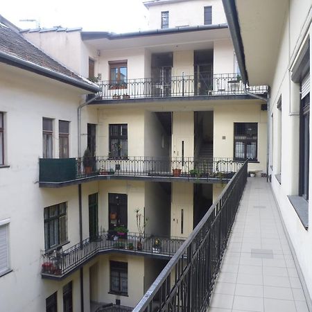Retro Apartment Budapest Exterior foto